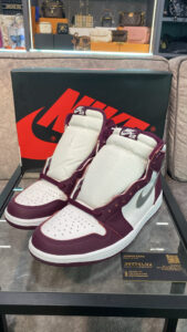 Air Jordan 1 Bordeaux