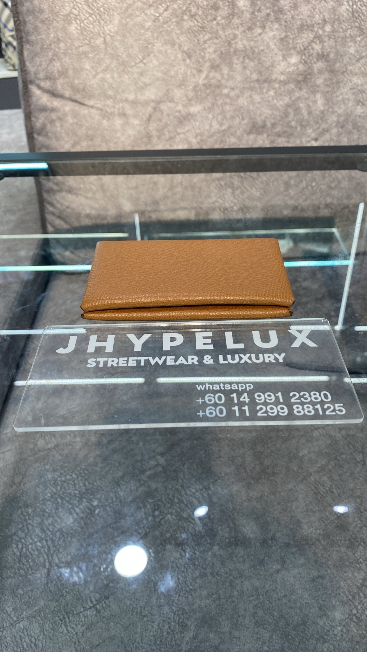 2352A5EF-74B0-4D2B-8934-7775D3EF2C5A