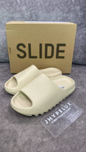 Yeezy  Slide Bone