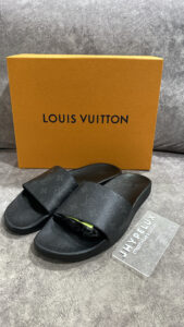 LV slide Monogram Eclipse