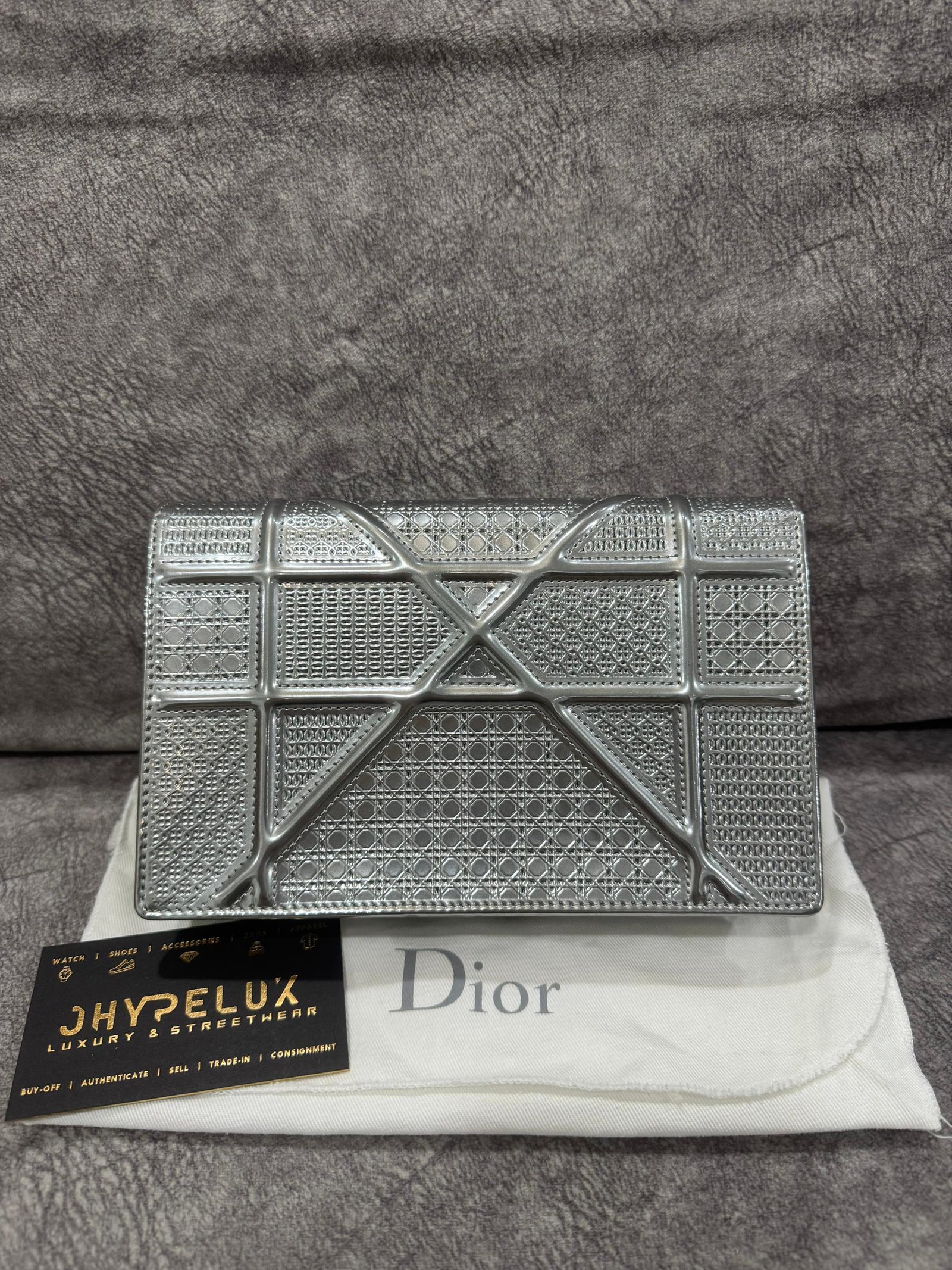 4f842301-fed4-4d2e-af4d-b077f6fe3f3d