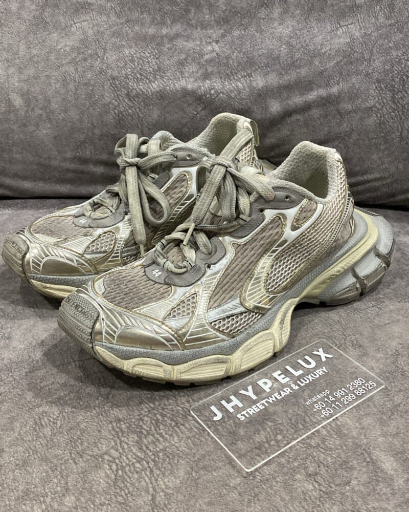 Balenciaga 3XL Grey Distressed Sneaker