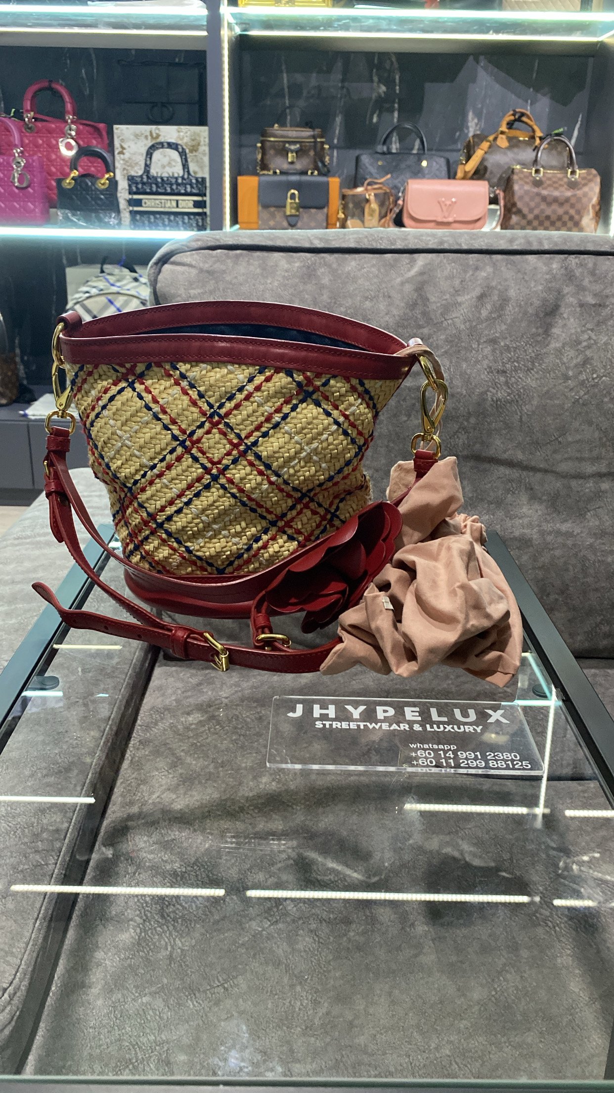 5D768801-F4B5-4B7A-BA2B-6C1CB0569EDB