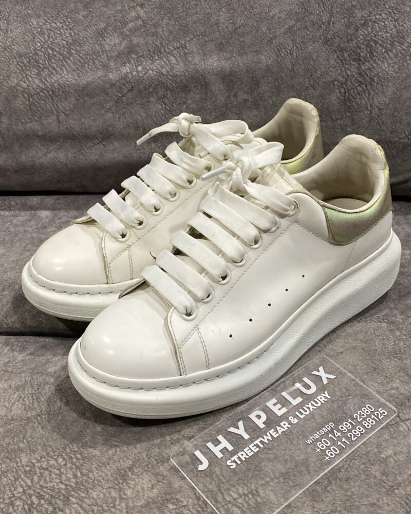 McQueen White (Hologram)