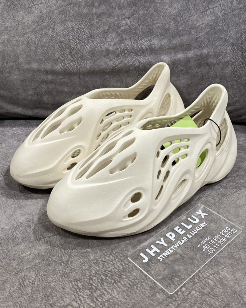 Yeezy Foam Runner Sand