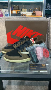 Travis Scott Jordan 1 Low
