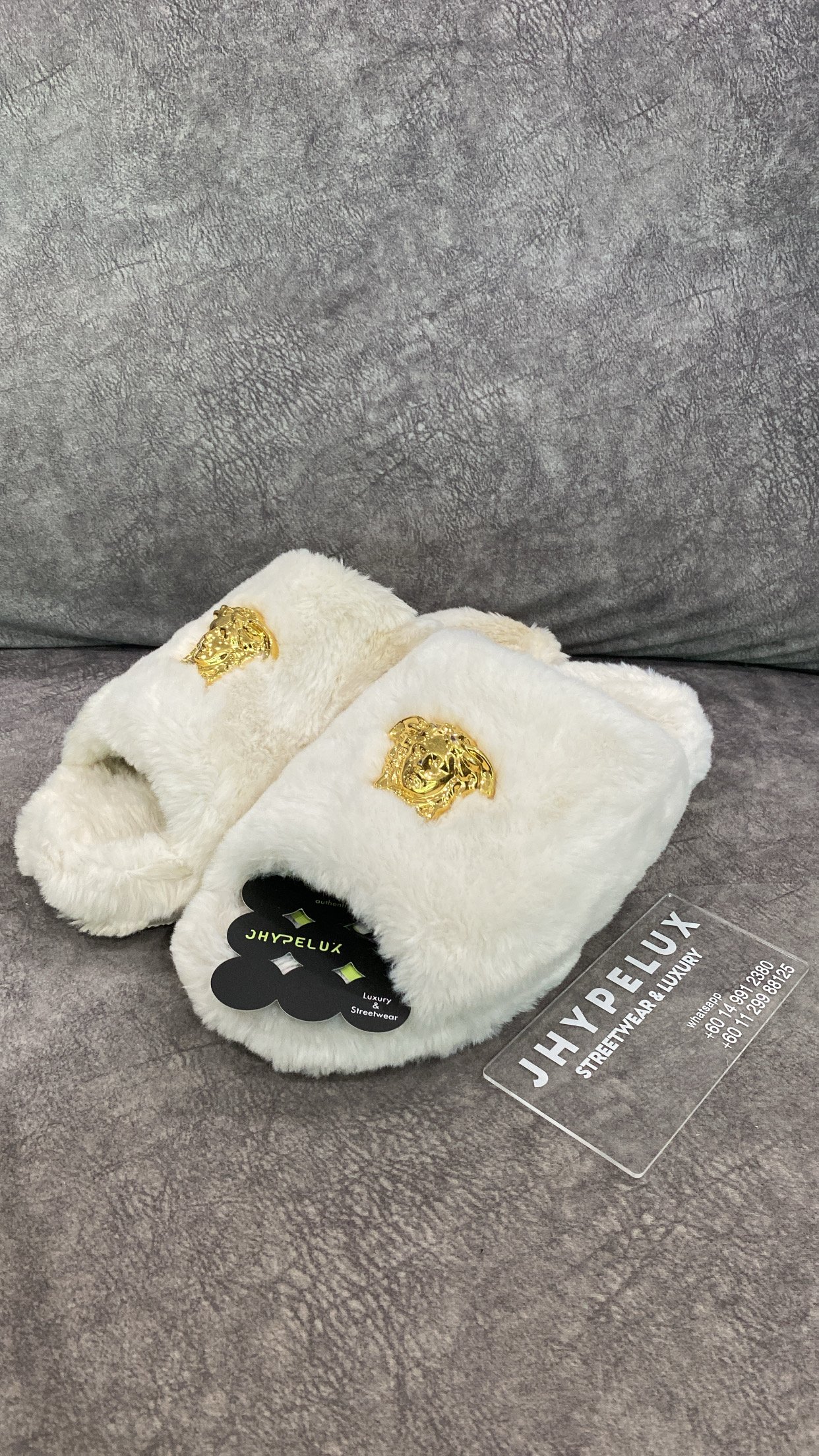 DA9A2E6C-39D4-4B4C-BAB3-C65B566E7574