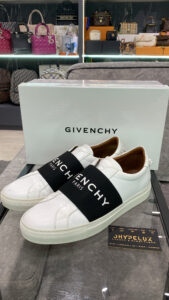 Givenchy Wording Logo Sneaker