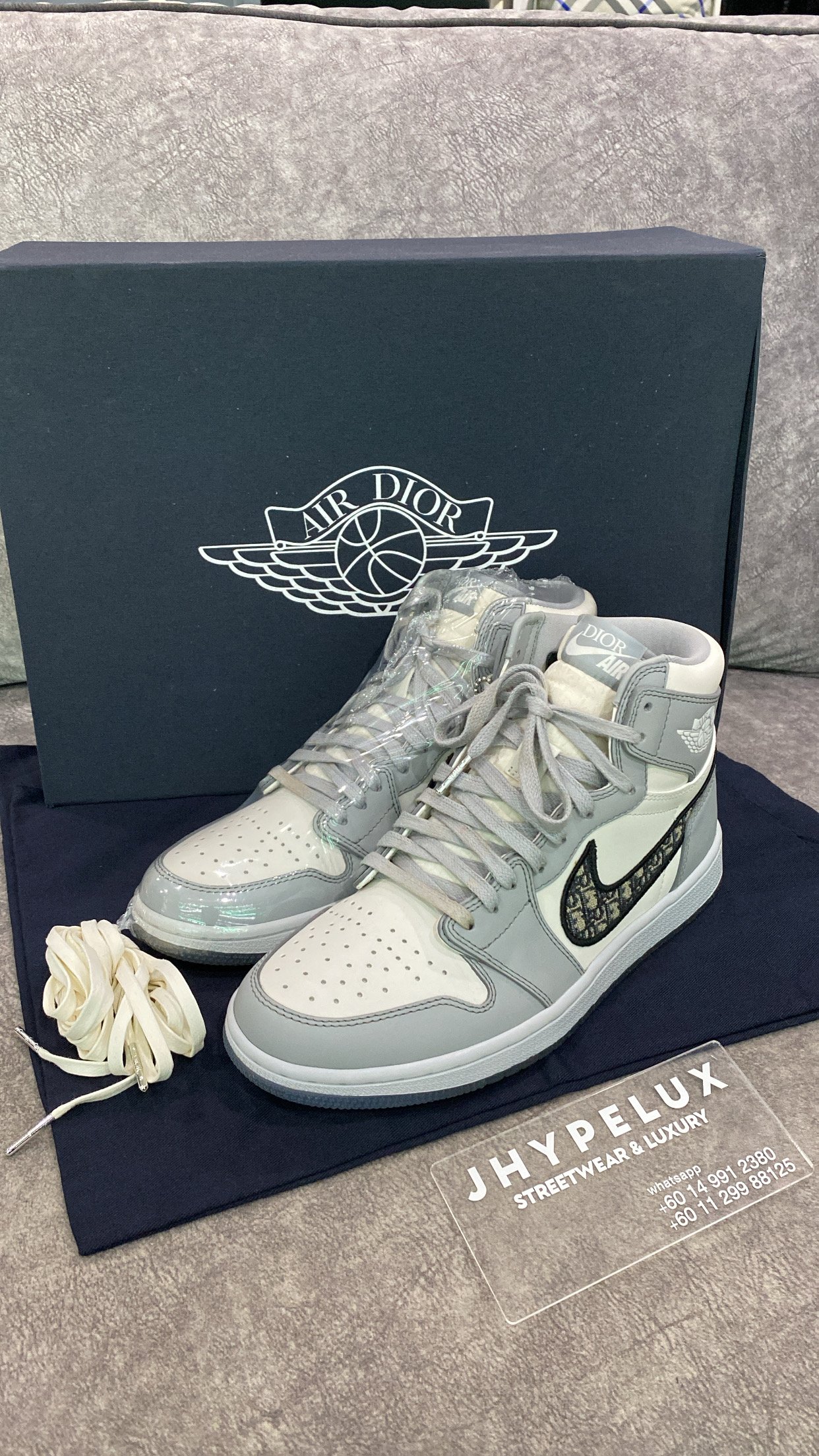 FF1AF48B-5E1D-483E-9F8F-9675DEB2C571