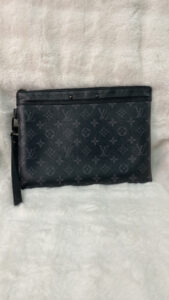 LV Eclipse Monogram Pochette to go Clutch