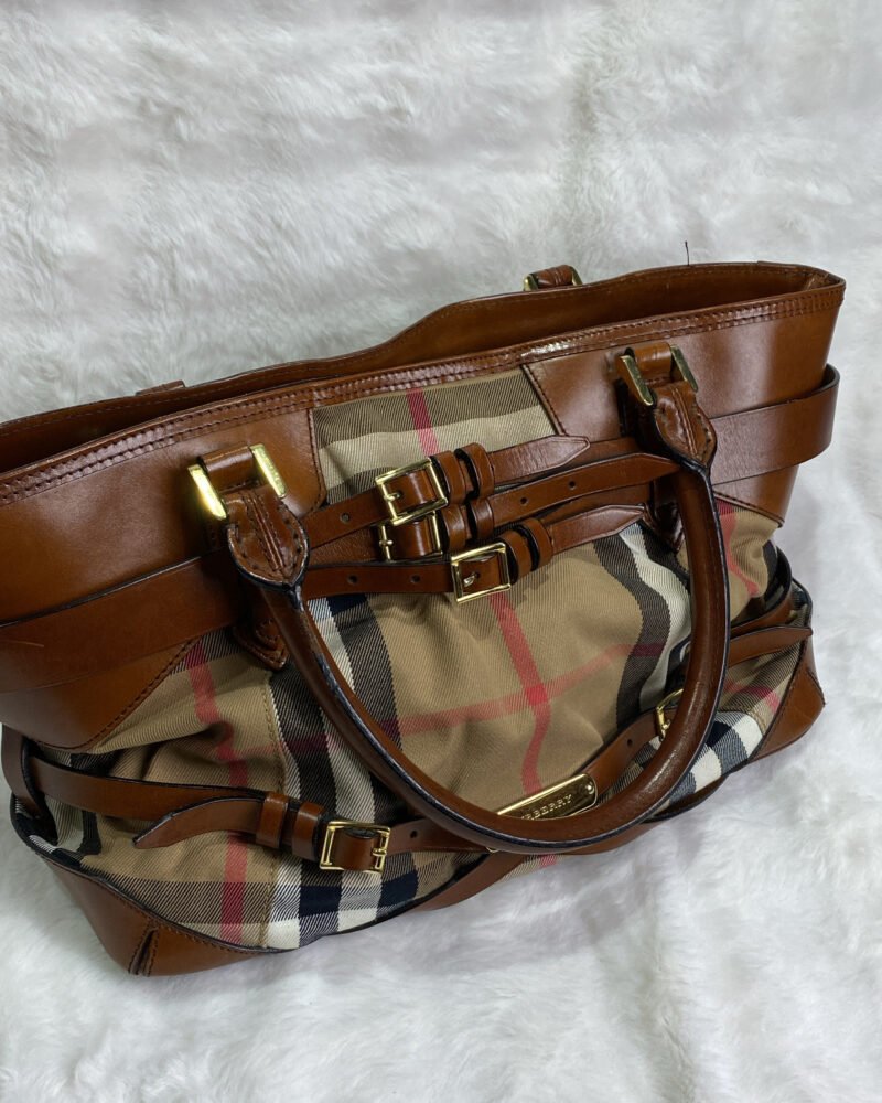 Burberry House Check Bridle Calfskin Medium Lynher Tote