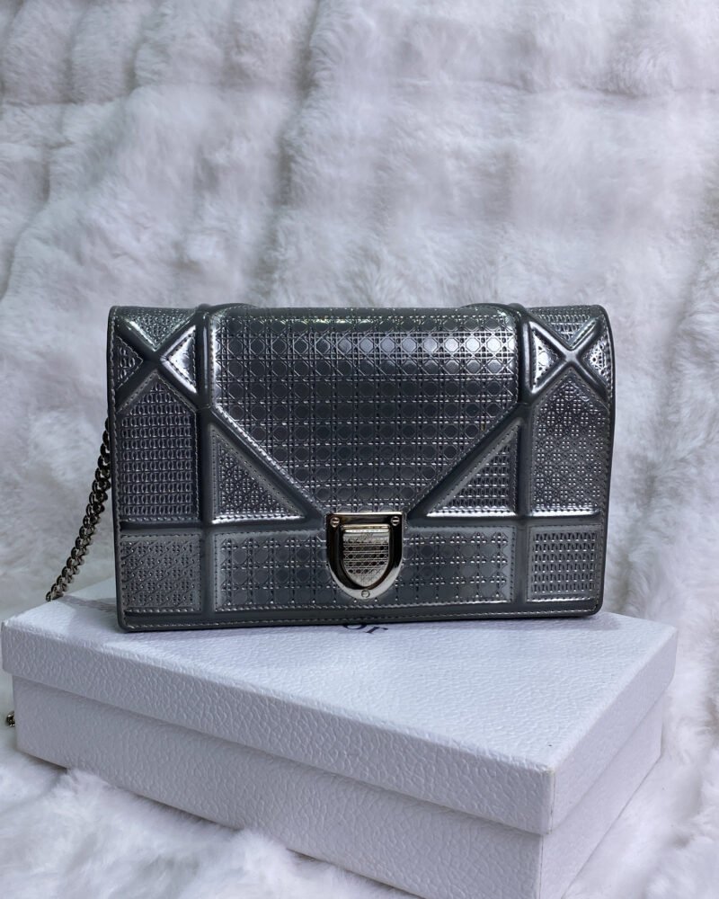 Dior Metallic Patent Micro-cannage Diorama Silver WOC