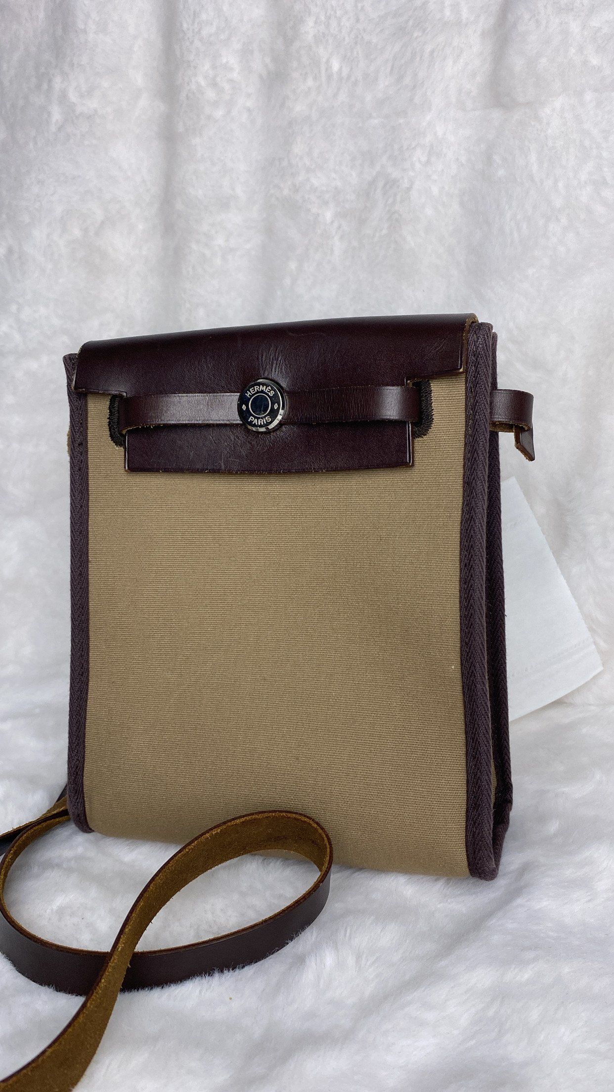 588B8B85-E177-4B56-AEF0-76A9FAACB220