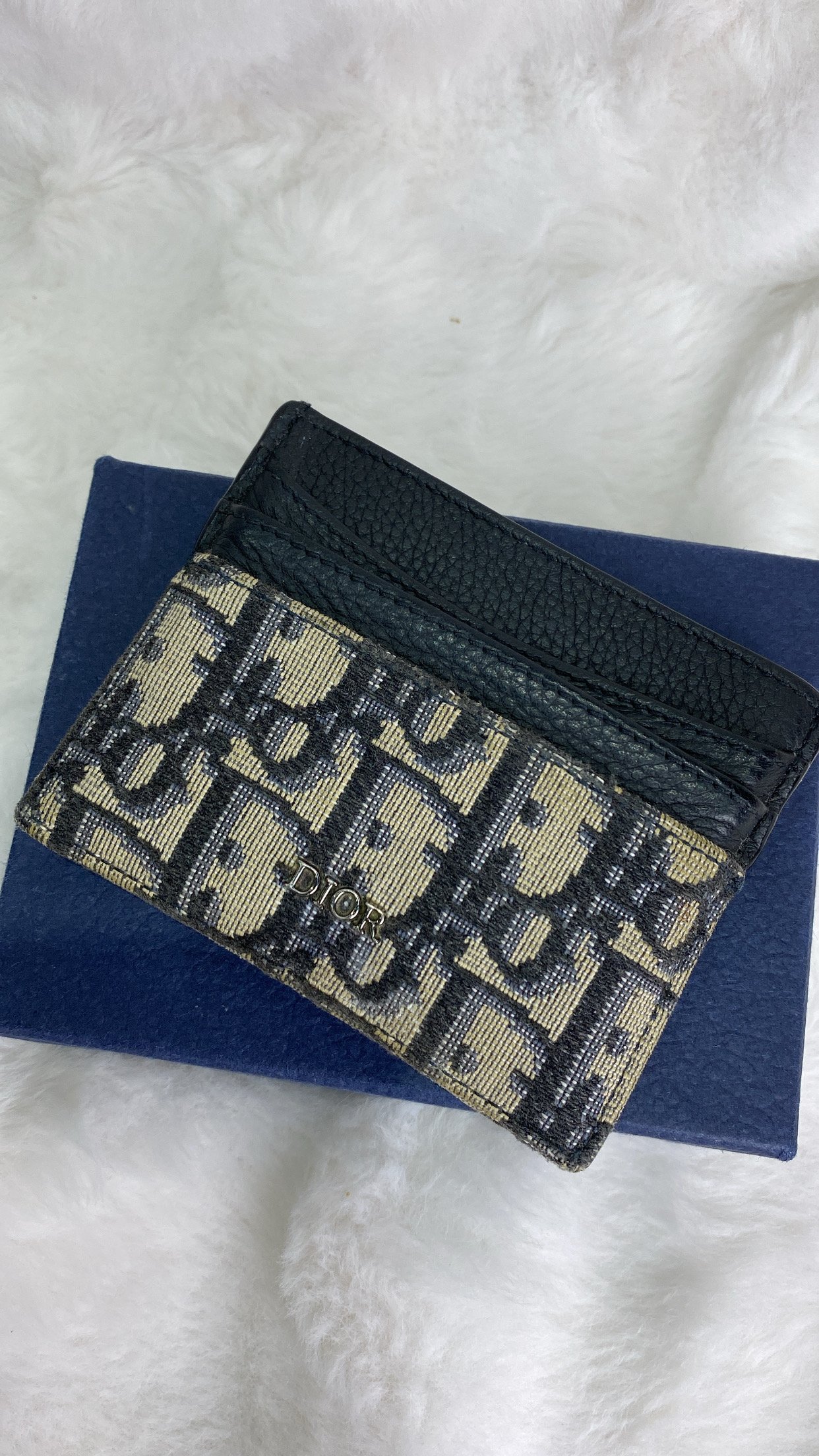 62591C18-0F34-4CB0-9BB0-ACA71CF2EE1B