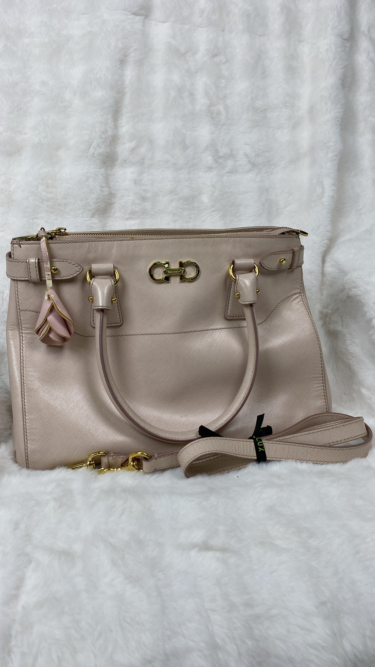 6862AE33-D431-472C-8A82-9D2BCFDAC0FF